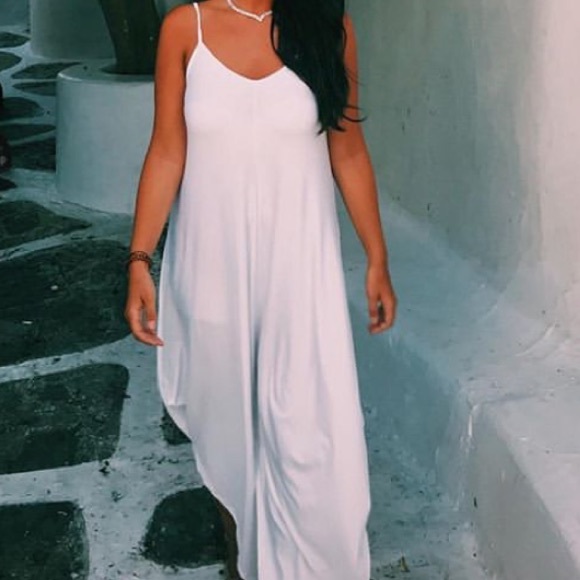 Dresses & Skirts - White jumper